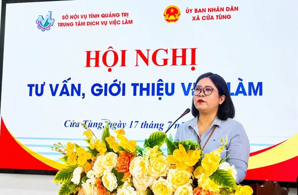 Hội nghị tư vấn, giới thiệu việc làm tại xã Cửa Tùng